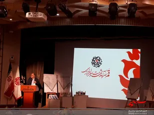 هنرمندانی که در حوزه شهادت کار میکنند بدانند که این ماموریت از طرف شهدا به آن&zwnj;ها واگذار شده است