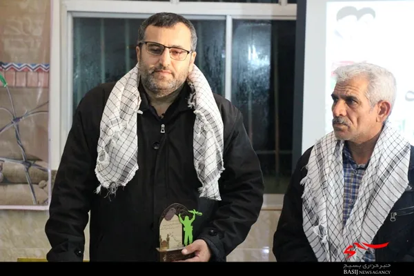 خبرنگار افتخاری بسیج : امیر حسین پیری