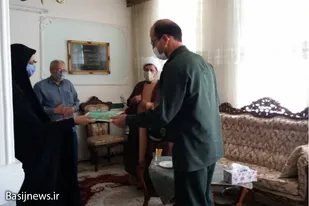 تجلیل از هنرمند پیشکسوت توسط بسیج هنرمندان ملایر