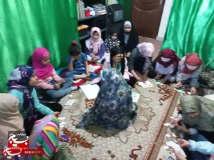 تشکیل حلقه صالحین با حضور دهه نودی&zwnj;ها در پایگاه حضرت زینب(س)