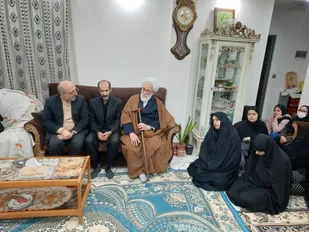 دیدار نماینده، ولی فقیه در بنیاد شهید کشور با خانواده شهدای امنیت گیلان