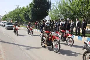 رژه خودرویی در شهرستان لردگان برگزار شد