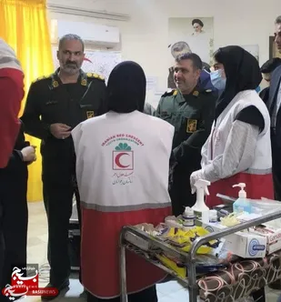 بازدید فرمانده سپاه جیرفت از اردو جهادی پزشکی در محله بهجرد جیرفت