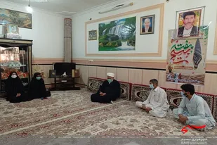 دیدار امام جمعه شهرستان خاش از خانواده جانباز به مناسبت هفته بسیج