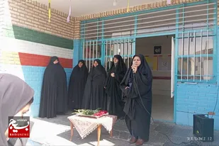 مراسم تجلیل از سرگروه حلقه صالحین و معلمان در سرخه برگزار شد