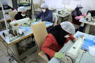بسیج اصناف متولی نظارت بر واحدهای تولیدی ماسک شد/اصناف سربازان اقتصادی جنگ بیولوژیک هستند