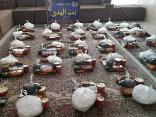 توزیع 30 بسته مواد غذایی بین نیازمندان