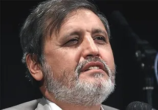 مشکل بیکاری در جامعه وجود دارد که اراده ای برای حل آن نیست/راه حل مشکلات داشتن تفکر انقلابی،بسیجی و ولایی است