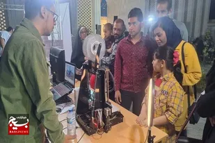 نمایشگاه علمی پژوهشی و جشن دانش آموز در مجتمع آموزشی پژوهشی دکتر عبدالله پور لارستان برگزار شد
