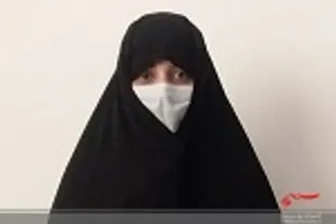 اهدا 8 قواره چادر مشکی به طلاب بسیجی در زاهدان