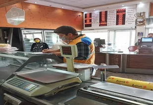 پلمب یک واحد توزیع مرغ کشتاری در شاهرود