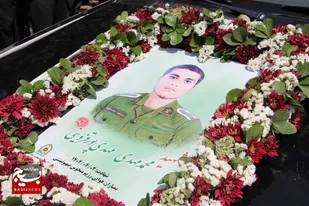 پیکر شهید محمدمهدی مهدی&zwnj;پور قزوینی با حضور مردم ولایی قزوین تا خانه ابدی مشایعت شد+عکس