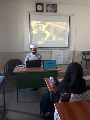 کرسی آزاد اندیشی با موضوع عفاف و حجاب در مدرسه مریم مقدس (س) برگزار شد