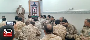 نشست صمیمی مسئول دفتر نمایندگی ولی فقیه در لشکر عملیاتی ۷ ولی عصر (عج) با رزمندگان و بسیجیان محور شهید مجدی