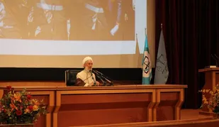 امام خمینی نمونه اقتدار دینی بود/ یک تنه هیبت استکبار جهانی را فرو ریخت
