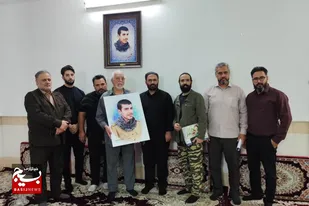 دیدار مسئول سازمان بسیج هنرمندان قم با خانواده شهید هنرمند ابوالفضل ماهرخ