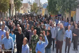 راهپیمایی نمازگزاران و مردم شهر لالجین در محکومیت فتنه&zwnj;گران و منافقین