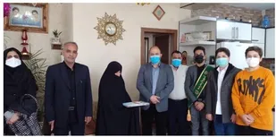 قدردانی شهرداران مدارس   منطقه 20  از مادر شهید فقیهی