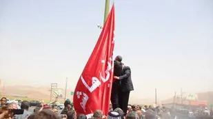 اهتزاز پرچم حرم حضرت ابوالفضل (ع) در شهرکرد