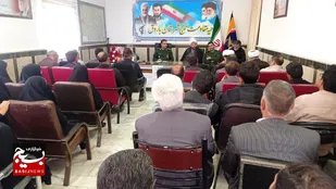 فرماندهان پایگاه نقطه وصل مردم و سپاه هستند