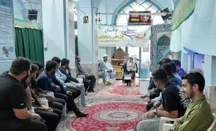 بازنشستگان و پیشکسوتان پای کار جذب نسل جوان
