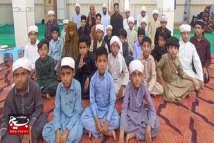 نشست حلقه صالحین با حضور قرآن&zwnj;آموزان طرح تابستانی در کهیر برگزار شد
