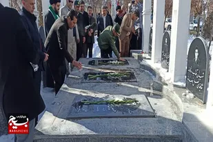 ادای احترام مسئولین شهرستان رزن به مقام شامخ شهدا