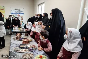 برگزاری جشنواره غذای سالم در روستای حسین آباد عاشوری بهار