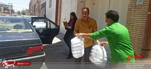 ۳۰۰ پرس غذا توسط حوزه خواهران شهیده اشرف گنجویی بین نیازمندان