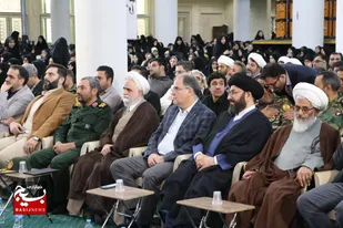 رونمایی از تقریظ رهبر معظم انقلاب اسلامی بر کتاب&laquo; پاییز آمد&raquo;