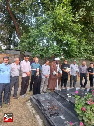 آئین عطر افشانی و غبار روبی مزار شهید گرانقدر شهید عسگری محمدپور