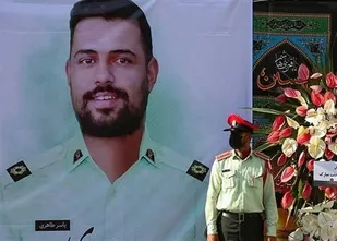 وداع با پیکر شهید مدافع وطن "یاسر طاهری " در ایوان