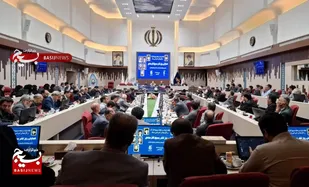همایش روز قشر کارمندی در مشهد برگزار شد