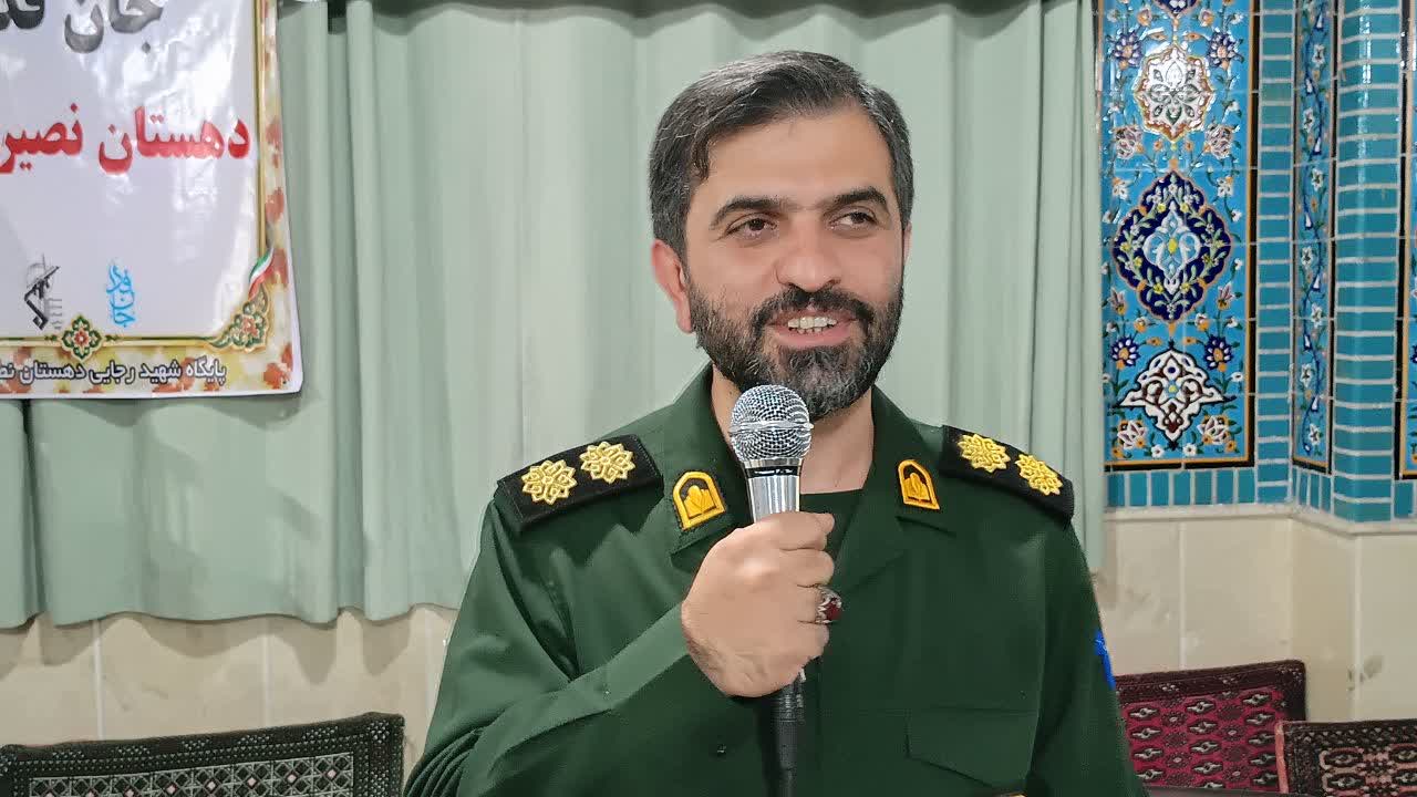 هر بسیجی آگاه، توطئه دشمن را خنثی می‌کند