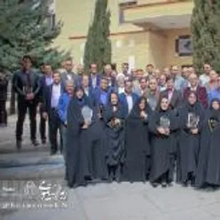 آئین تجلیل از کارمندان نمونه دانشگاه صنعتی شاهرود برگزار شد.