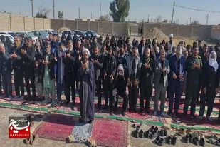 اقامه نماز طلب باران در شهر علی&zwnj;اکبر همزمان با سالروز شهادت حضرت فاطمه زهرا(س)