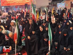 ماتم و حماسه در هم تنیدند / کرمانی&zwnj;ها با تجمعات شبانه، بیعت خودرا با اباعبدالله ثبت کردند