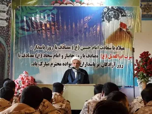 پاسداران دغدغه مند دین هستند