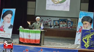 نماز موجب عزت، کمال و امنیت انسان و خانواده است