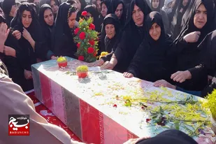 تشییع پیکر مطهر شهدای گمنام در شهر گیان نهاوند