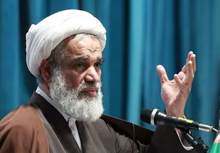 قاریان ممتاز با محوریت مساجد قرآن را همگانی کنند