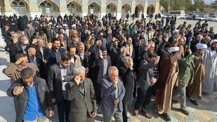 خروش انقلابی مردم ولایتمدار نائین در محکومیت اقدام مذبوحانه نشریه فرانسوی