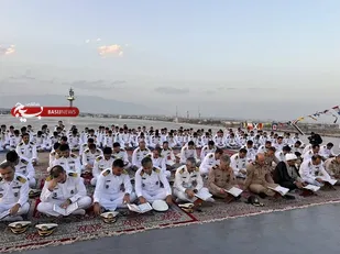 برگزاری محفل انس با قرآن بر عرشه ناوبندر مکران