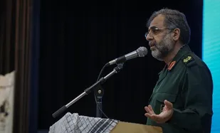 دشمنان طی ۴۲ سال گذشته جنگی همه&zwnj;جانبه را به ملت ایران تحمیل کردند