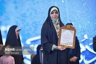 کسب &laquo;لوح افتخار&raquo; از سیزدهمین جشنواره فیلم مردمی فیلم عمار به خاطر مستند مسابقه &laquo;سه میم&raquo; توسط هنرمند بسیجی "فاطمه باقری"