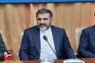 از تولید آثار فاخر در حوزه انقلاب اسلامی و دفاع مقدس حمایت می&zwnj;کنیم