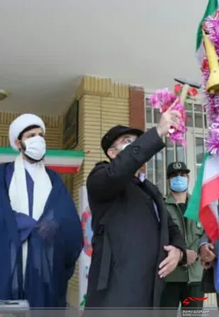 نواختن زنگ انقلاب در دبیرستان فاطمیه شیروان