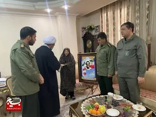دیدار و سرکشی فرمانده ناحیه و مسئول دفتر نمایندگی ولی فقیه در ناحیه قدس از خانواده معظم شهیدان
