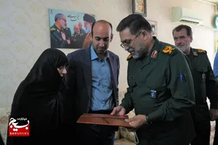 دیدار فرماندهان سپاه استان همدان با خانواده سپهبد شهید علی شادمانی
