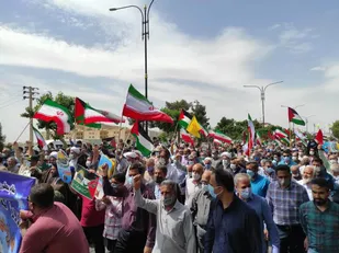 طنین فریاد حمایت قدس در راهپیمایی مردم سمنان+عکس